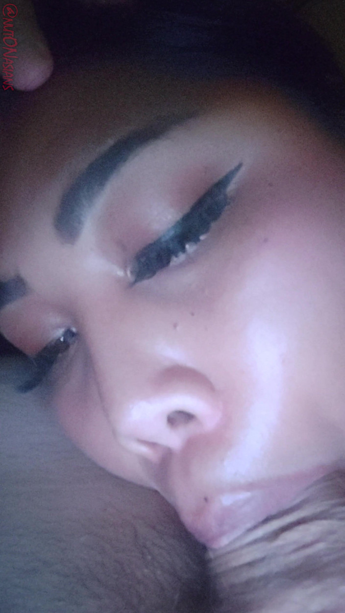 nutON: Me Encanta Chupar La Polla Blanca