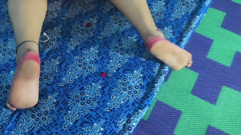 Sona bhabhi: desi ganv sona bhaabhi paise ke lie apne premi ke...