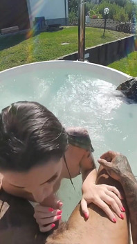 ホットタブでのオーガズム