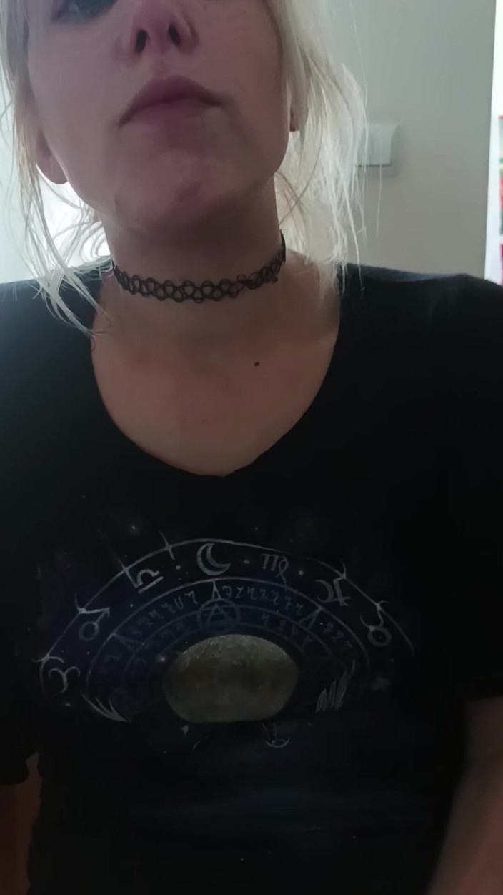 vuana: Showinf moje mokrá kundička před sání ptáka