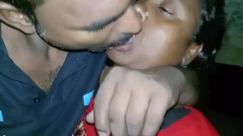 Ghazipur Uttar: วิดีโอ แชทกับชีวิตเธอวันนี้และชีวิตเธอกับอีกฝ่ายวันนั้น 4