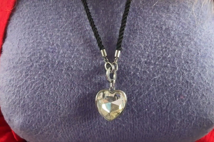 Sonitchka: Toate piercingurile din gland