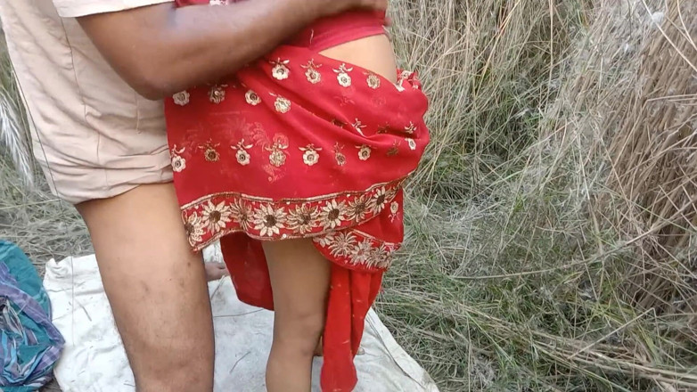 Sabina244: Parte completa de esposa de Bangladesh en el pasto