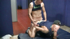BAREBACK AND CREAMPIE CLUB: Jordan在巴塞罗那的boyberry被yago火化