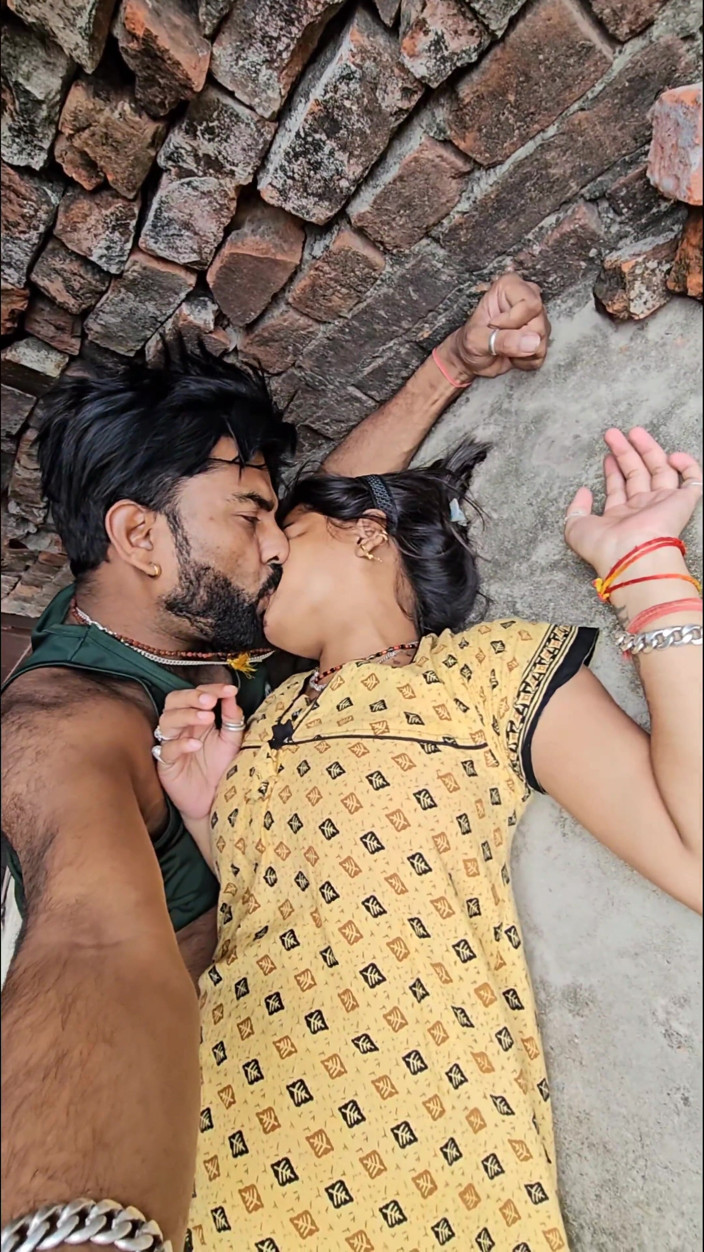 Aalox: Indian New Desi Hot Village Girl Sex in Home