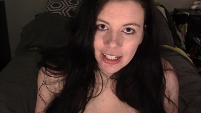 Lovely Lilith: La sorellastra ha bisogno del tuo sperma