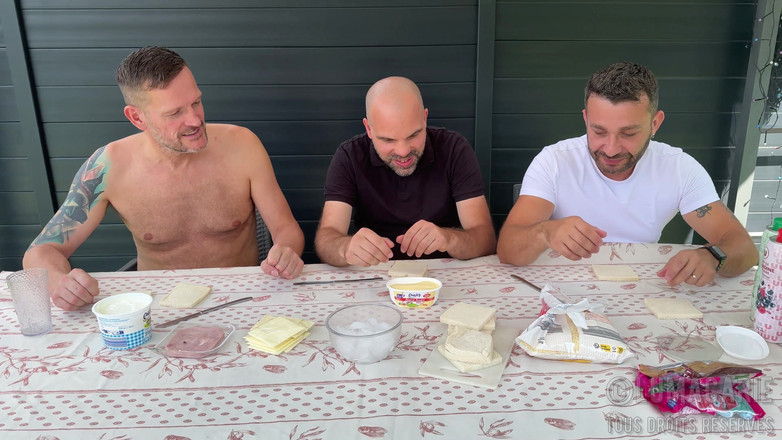 Lumacarie: Boys Cook and Girls Suck Under the Table