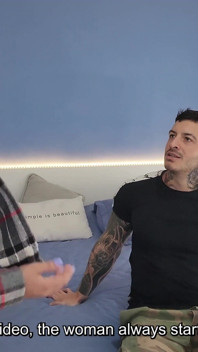Interviul cu tânărul se termină cu sex în direct