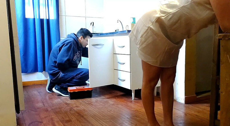 Esperanza sex: Sex cu instalatorul