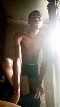 Lo mostgo Vieni e si fa un bagno con me