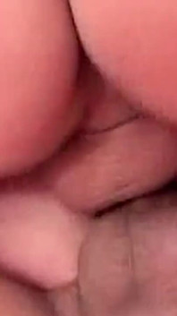 Gangbang avec double pénétration et avaler beaucoup de sperme