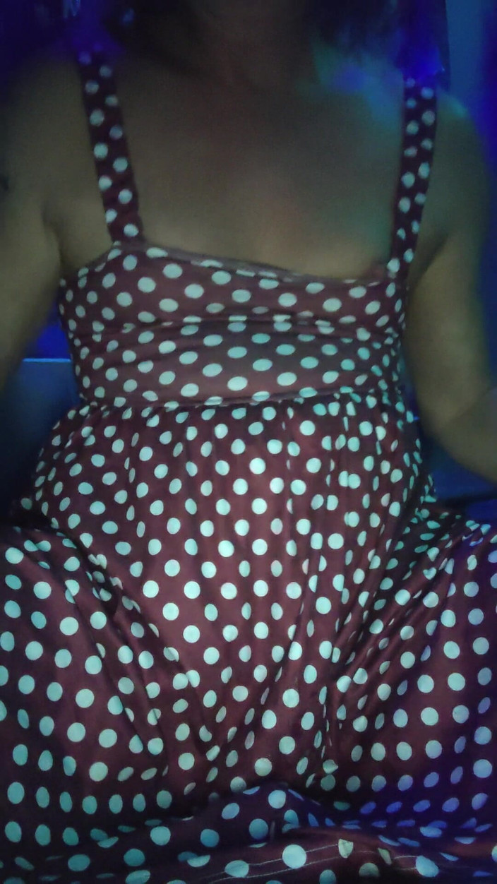 Krystall Cox: Krystall cox骑乘另一个巨大的假阳具扩张和脱垂