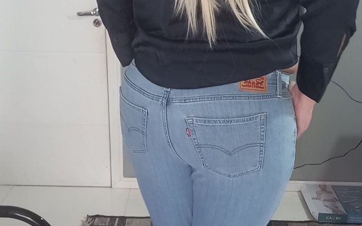 Sexy ass CDzinhafx: 我穿着牛仔裤的性感屁股