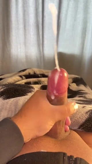 Dylan Ford: Stilvoller twink, super mächtiger cumming in seiner jacke | Dylan Ford