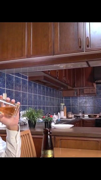 Evli kadın konut komplekste, hüsrana uğramış ve güzel bir vücuda sahip