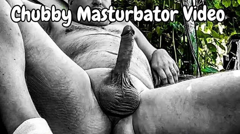 Balddaddy Sexy Man with Nice Cock Peeing in Bathroom Balddaddy2