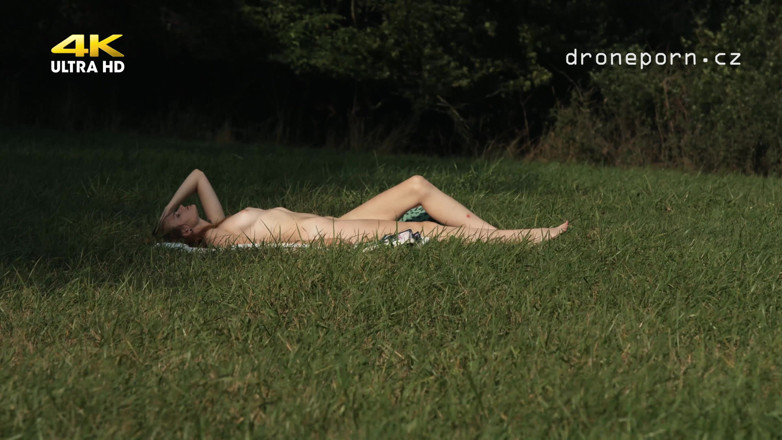 Peaches and Bananas: Nudist girl Klara in Brno castle