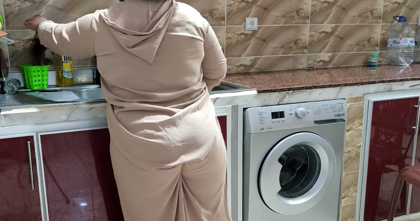 yousra egyptian bbw: Egyptská Sharmota má mokrou kundičku v kuchyni, arabská velká žena