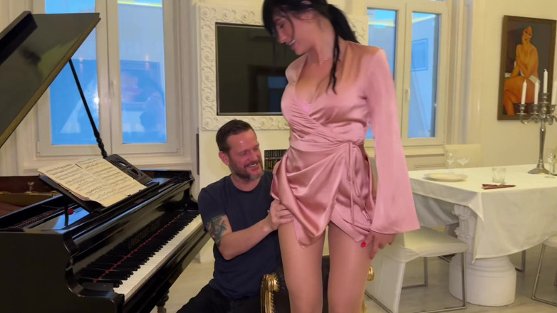 Yenifer Chacon: Horny Mature Man Fucking Big Ass Latina Hard