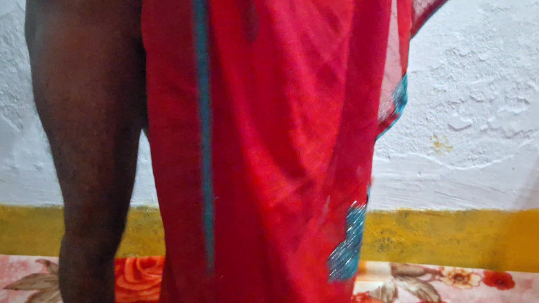 Busty Banuu: Röd Saree svägerska knullar av svåger