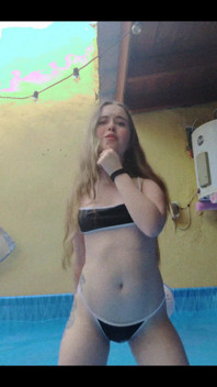 I Love Dancing in a Bikini