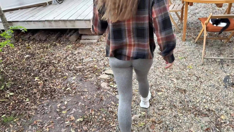 MyDeepLove: 我最可爱的女友终于在早上借给我她的