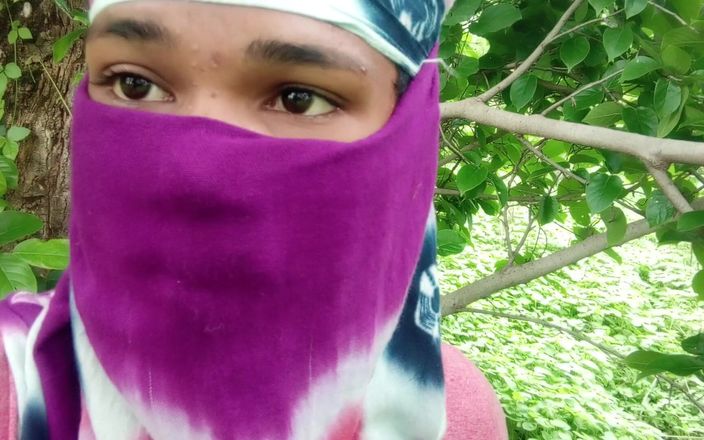 Indian Hijraji: Aku lagi asik mesra-mesraan di hutan hijau pagi ini dengan...