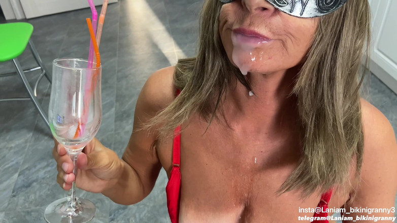 Ladyloveyoung60: Macecha polyká bukkake 4 dny dlouhý náklad fetiš