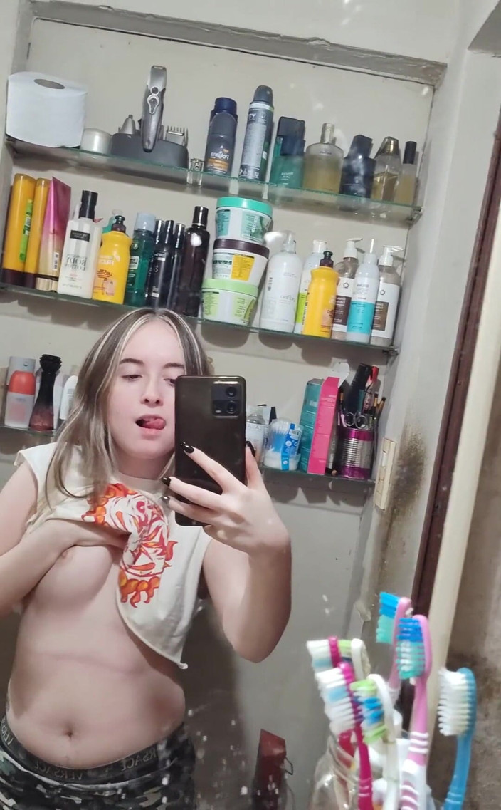 RavenHearth666VIP: Zabawa z moimi uroczymi sutkami