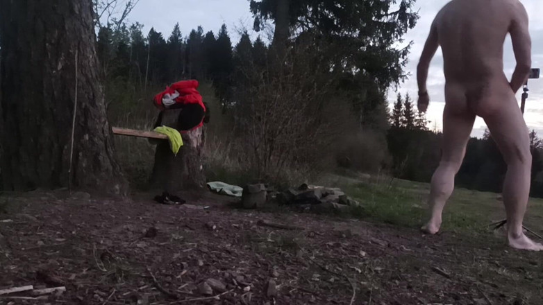 kickerscooter: Naken på ängen