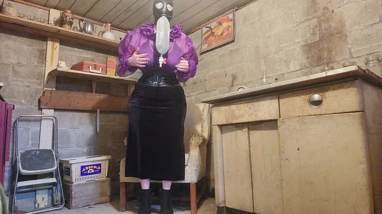 Miss Lacy Duval: Bayan Lacy'nin zindan önizlemesi