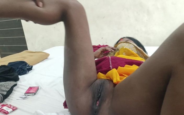 Desi Indian studio: Priya india llama a su hermanastro follando coño y marido