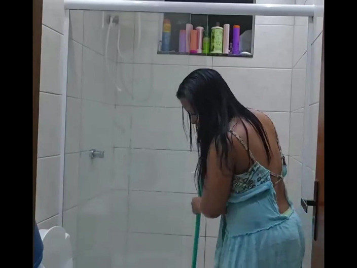 Poppa's Sweet Summer Butter Ball: パパが見張り中にバスルームを掃除させた