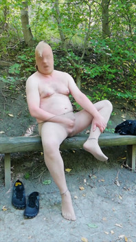Heißes Wichsen in Strumpfhose Auf Bank Im Wald