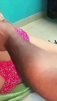 Nyligen gifta par njuter av midnatt, hindi sexvideo