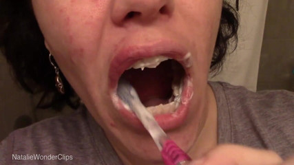 Natalie Wonder: Practicando mi higiene oral