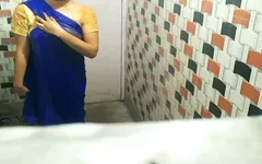 Desi Bhabhi in Bathroom Ko Pela Devar Ne