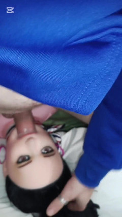 kickerscooter: Hana के मुंह में वीर्य निकालना!