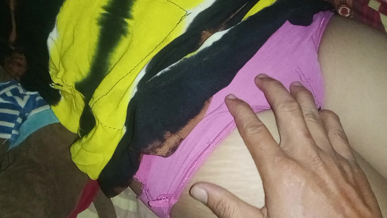 Citra: Menyelinap ke bilik ibu tiri, di mana Limosin Diletakkan Dilonggarkan