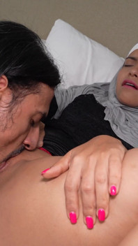 Une Musulmane Timide À Gros Nichons Se Fait Baiser Par Son Beau-frère