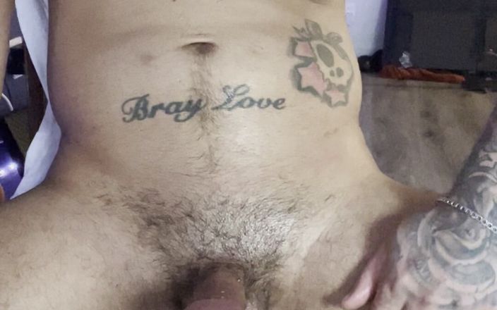 Bray Love: Bray Love Nutting pe scaun