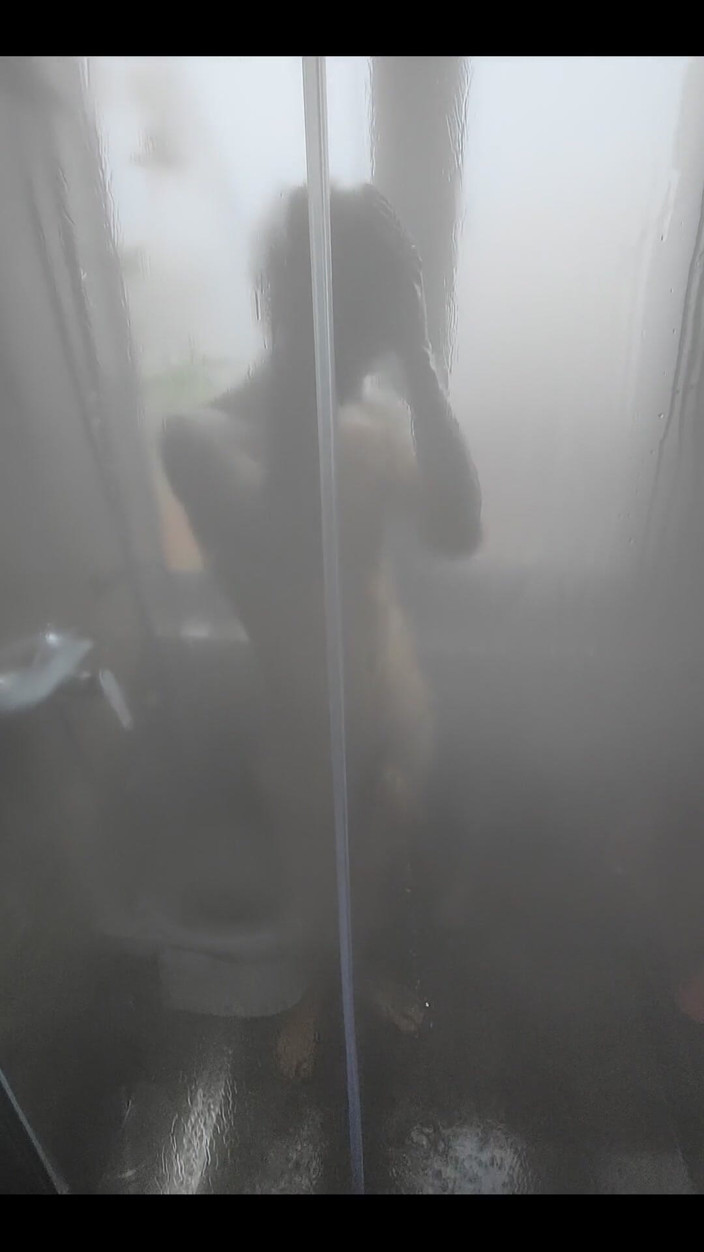 Snauwflake: Dumme sachen in der dusche tun