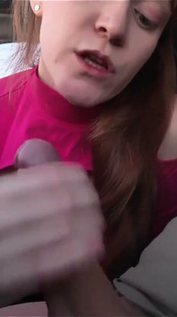 I Didn’t Have Any Cash, so I Had to Suck off the Driver and Swallow His Cum!
