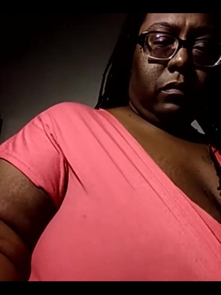 His Queen Suga: ストリーム開始 2020年3月17日 午前4時24分