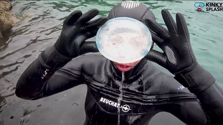 UKCuteGirl Lucy Lauren: Dive Mask Tease - Stroke to My Underwater Eyes
