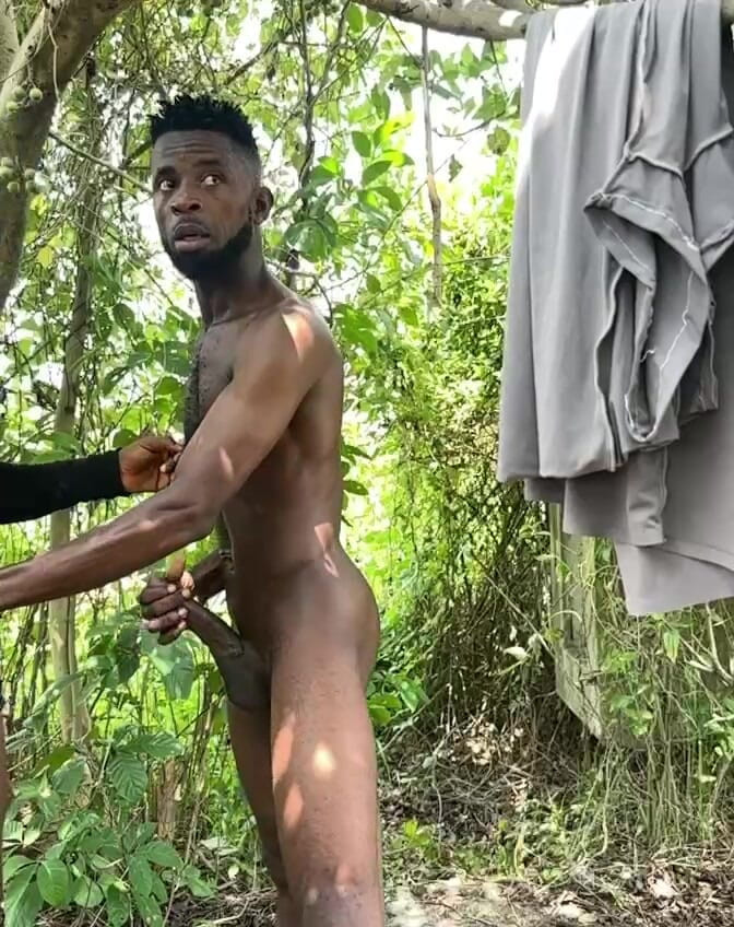 Black shooterr: Havering-sex Im Busch