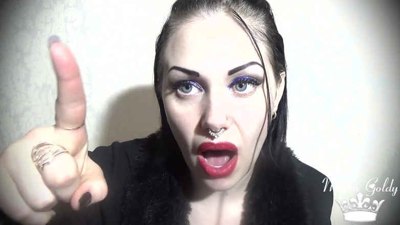 Goddess Misha Goldy: Tôi thích con cu! Không phải weenies!