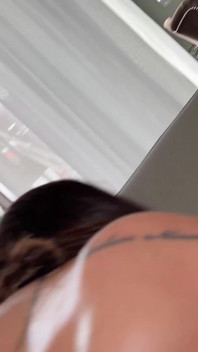 PAWG Kelsi Monroe wird gefickt und Jeans von Jmac zerrissen