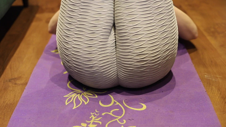 Countess diamond: Pervertito in pantaloni da yoga