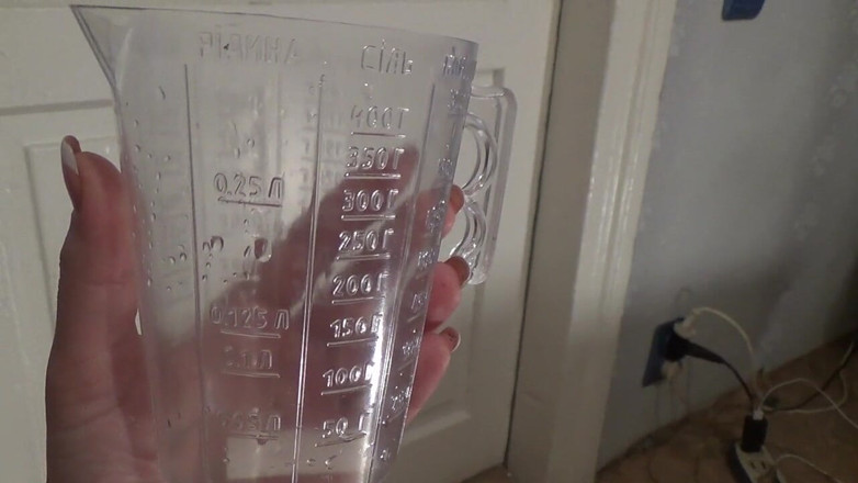 Sexy Milf: Čůrací výzva! Čůrání každých 10 minut nad 100 ml během 1 hodiny, část 2 !!